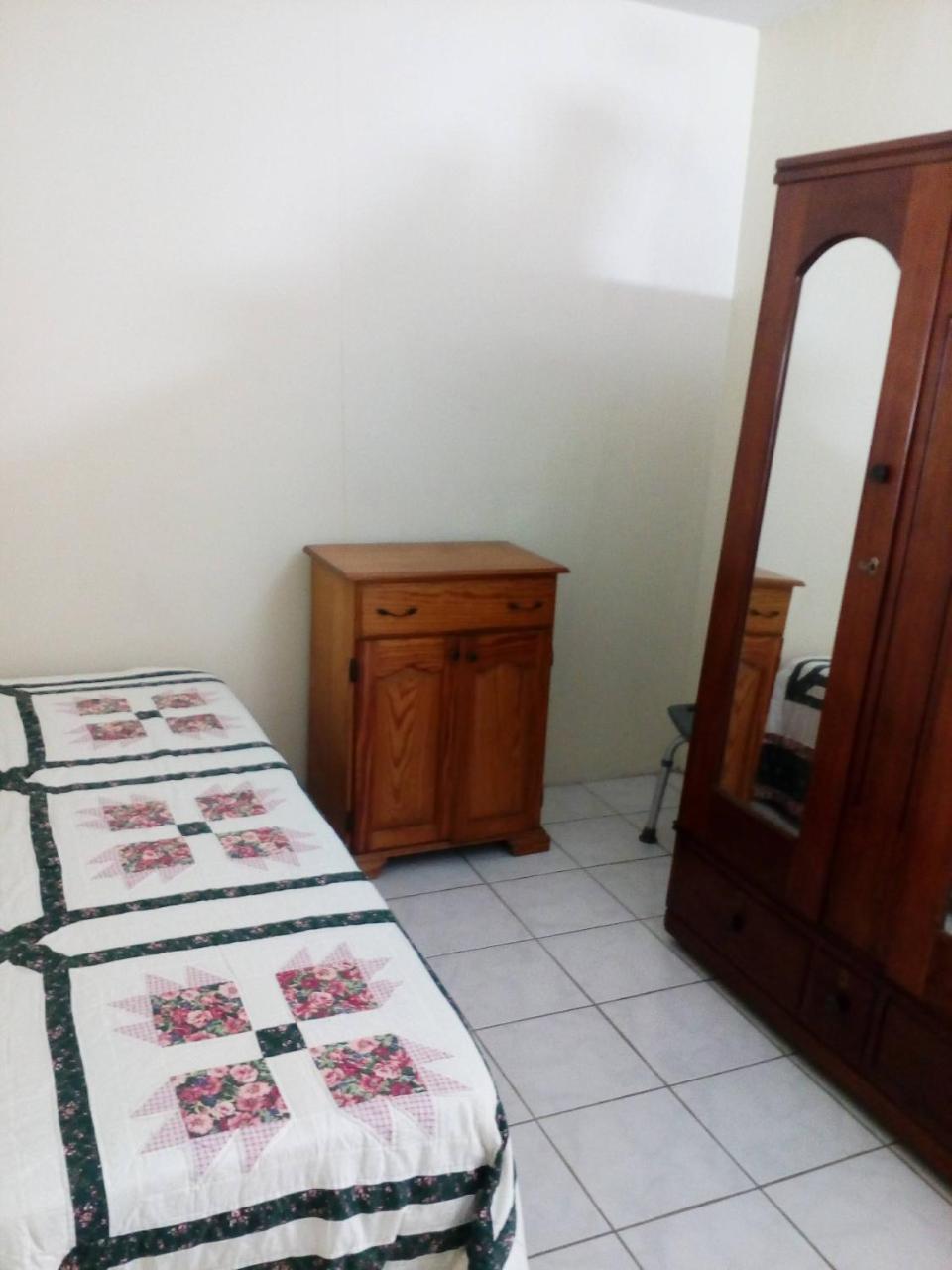 Cozy & Comfy Apartment Portmore Ngoại thất bức ảnh